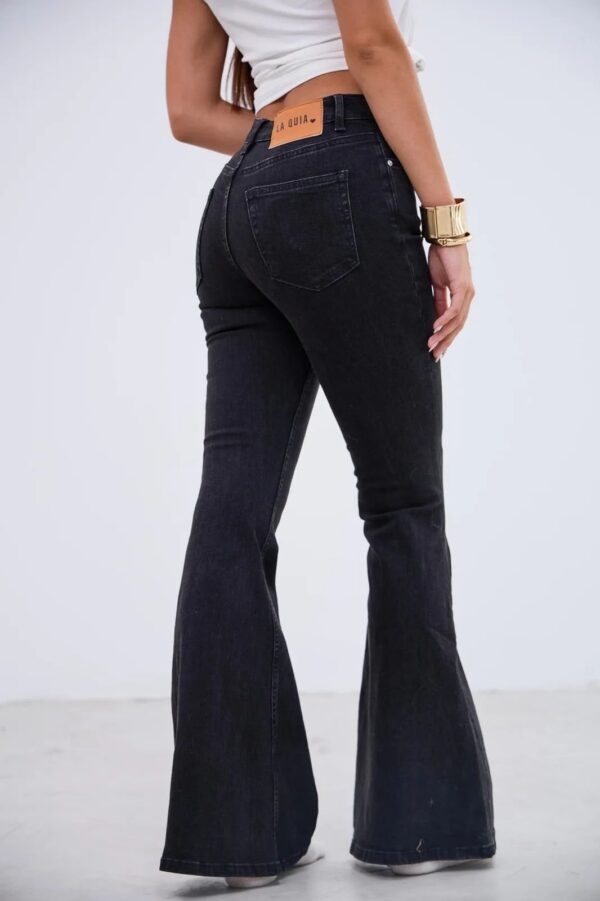 2026/06/1000738532.jpg Jean Flare Victoria Negro✨
